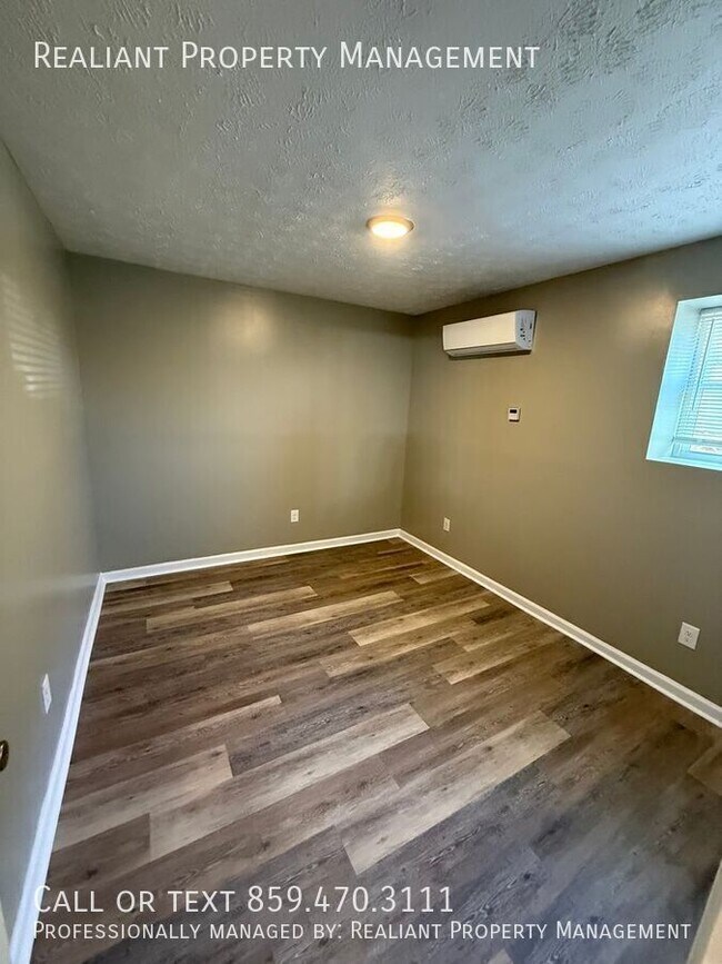 Building Photo - 2066 Fairmont Ct