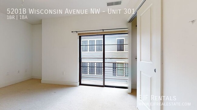 Building Photo - Friendship Heights Modern One Bedroom Off ...