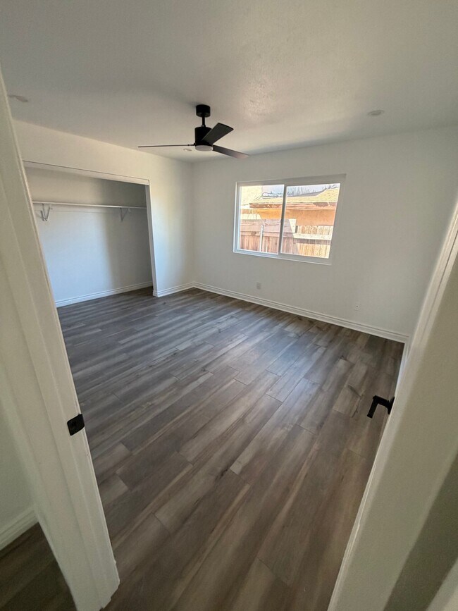 Building Photo - 2580 Hayes Dr