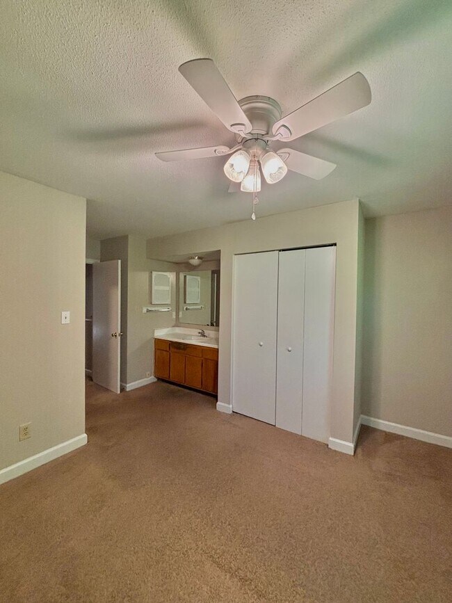 Building Photo - 2518-207 Avent Ferry Road