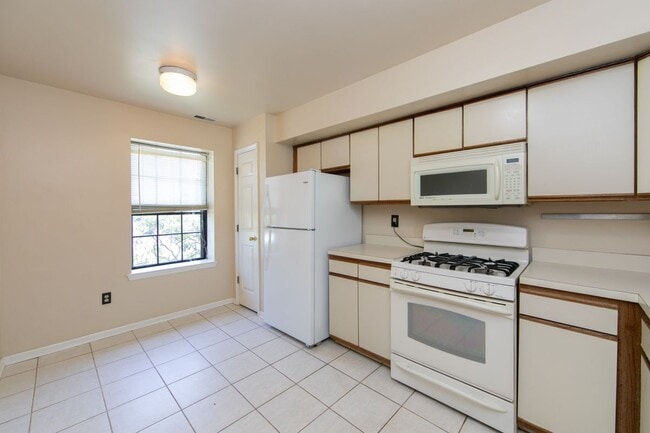 Building Photo - 118 Allens Ln