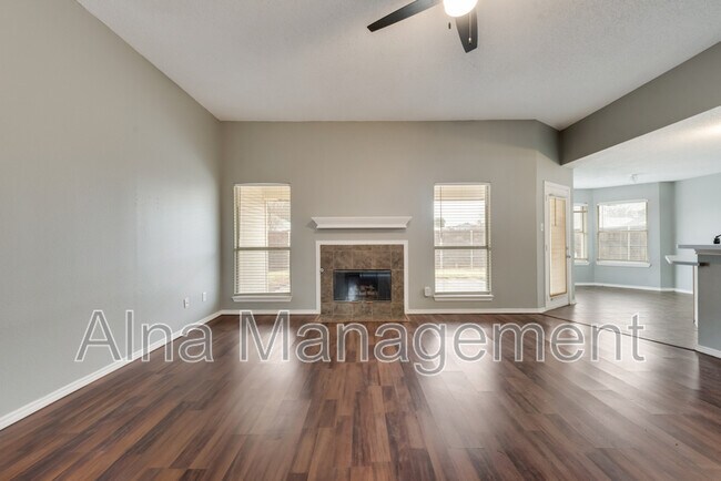 Building Photo - 6609 Gardenia Dr