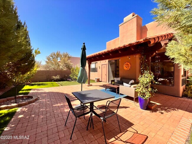 Building Photo - 5848 Bright Star Dr