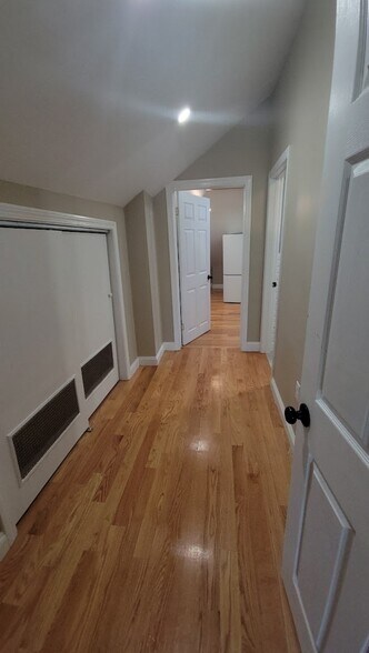 Building Photo - 10 Spaulding St