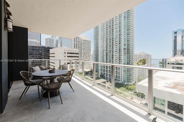 Building Photo - 1010 Brickell Ave