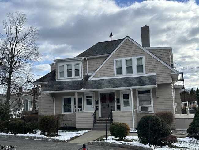 Building Photo - 39 N Mountain Ave