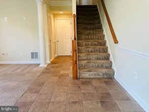 Building Photo - 740 Collington Ct