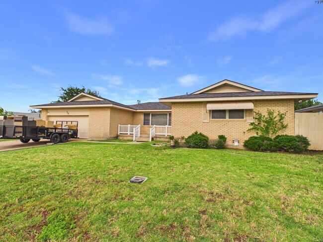 Building Photo - Completely Remodeled Home on Lawton's West Side