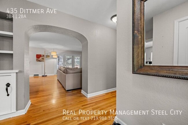 Building Photo - 435 Dittmer Ave