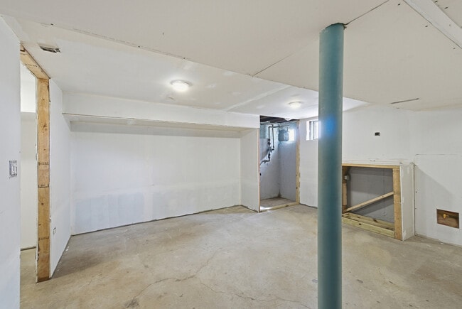 Building Photo - 2506 Rusty Dr