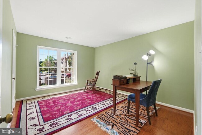 Building Photo - 6204 Redins Dr