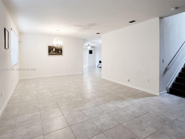 Building Photo - 422 SE 34th Terrace