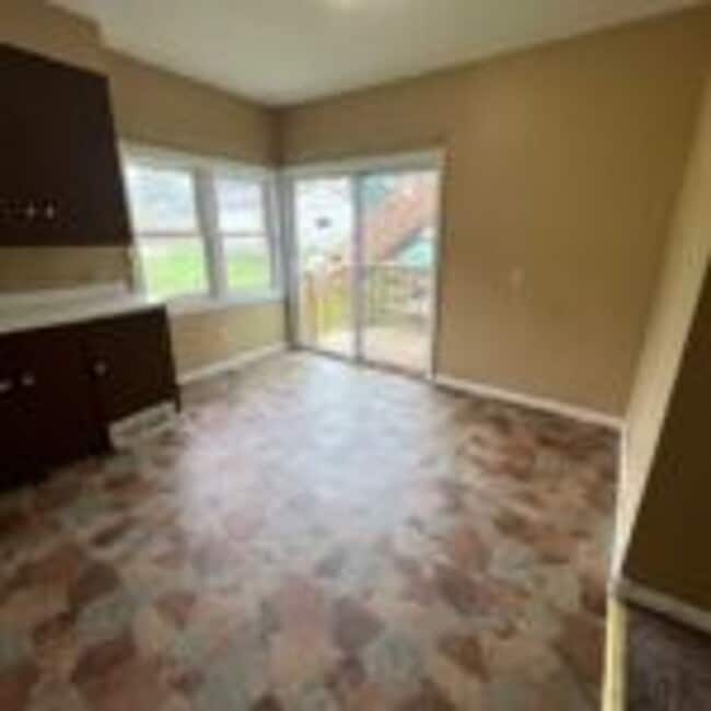 Building Photo - 2955 Exeter St