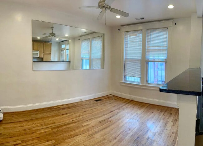 Building Photo - 3032 Park Pl NW