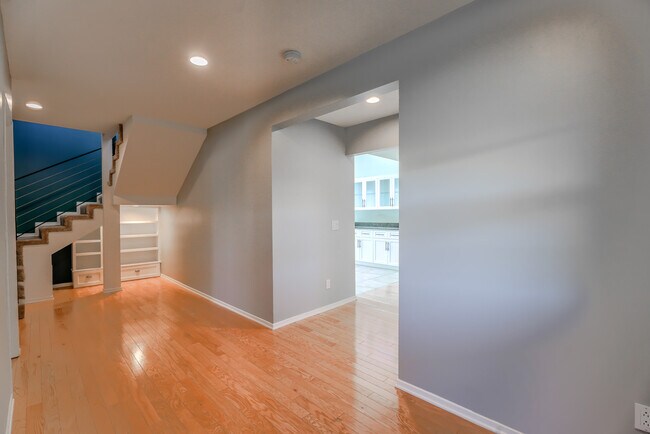 Building Photo - 24332 Hatteras St