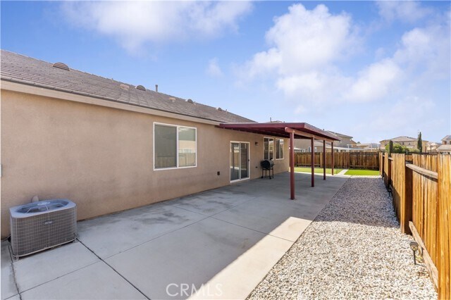Building Photo - 13440 Fernglen Ct