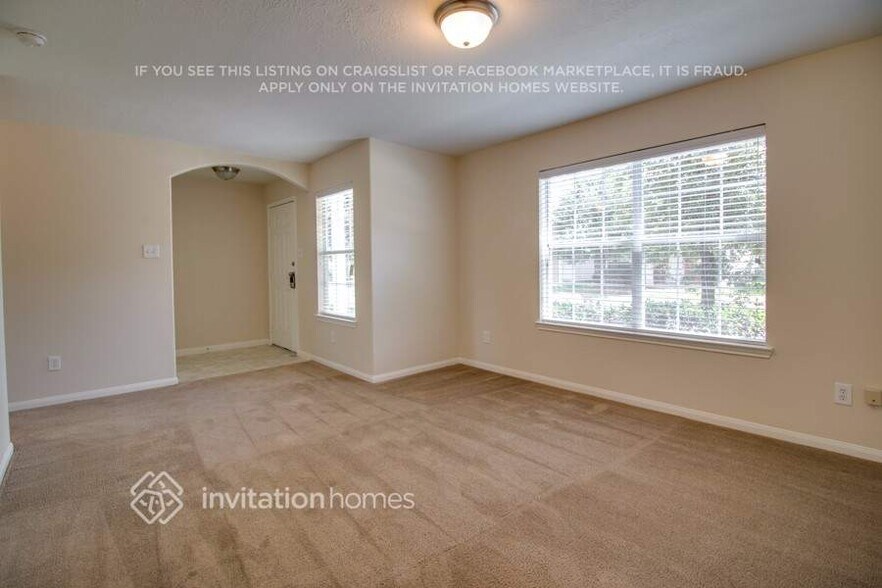 Building Photo - 6337 Mountain Pines Ln