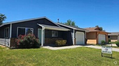 Building Photo - Located in Beautiful Meridian
