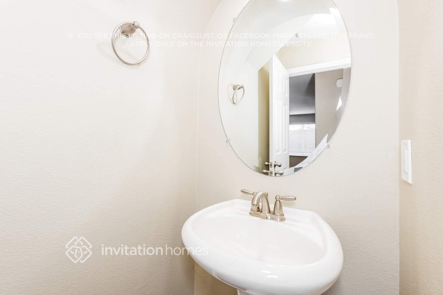 Building Photo - 7962 Valladolid Ave