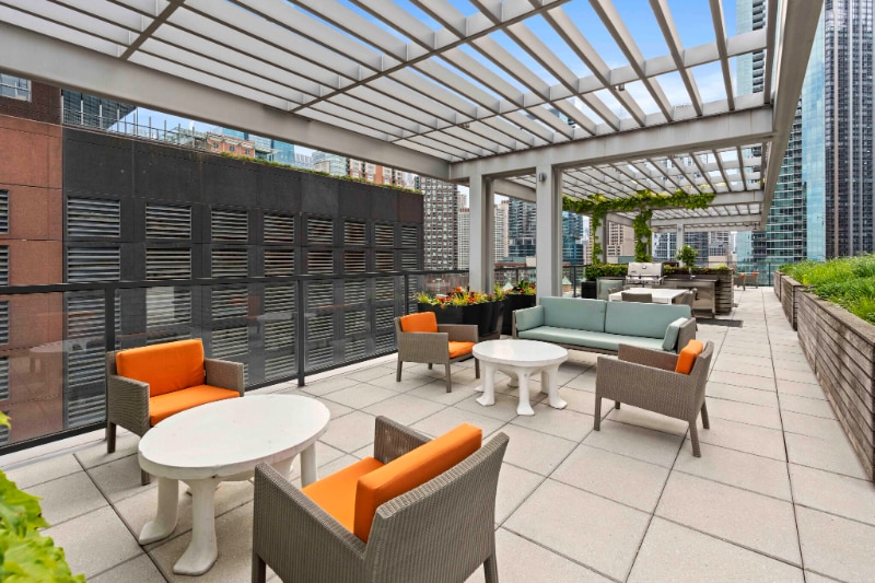 Building Photo - 465 E Illinois St