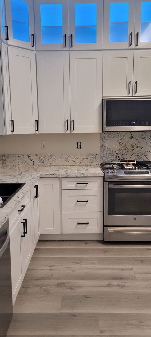 Building Photo - Your Next Home in One of Roseville’s Most Desired Neighborhoods!