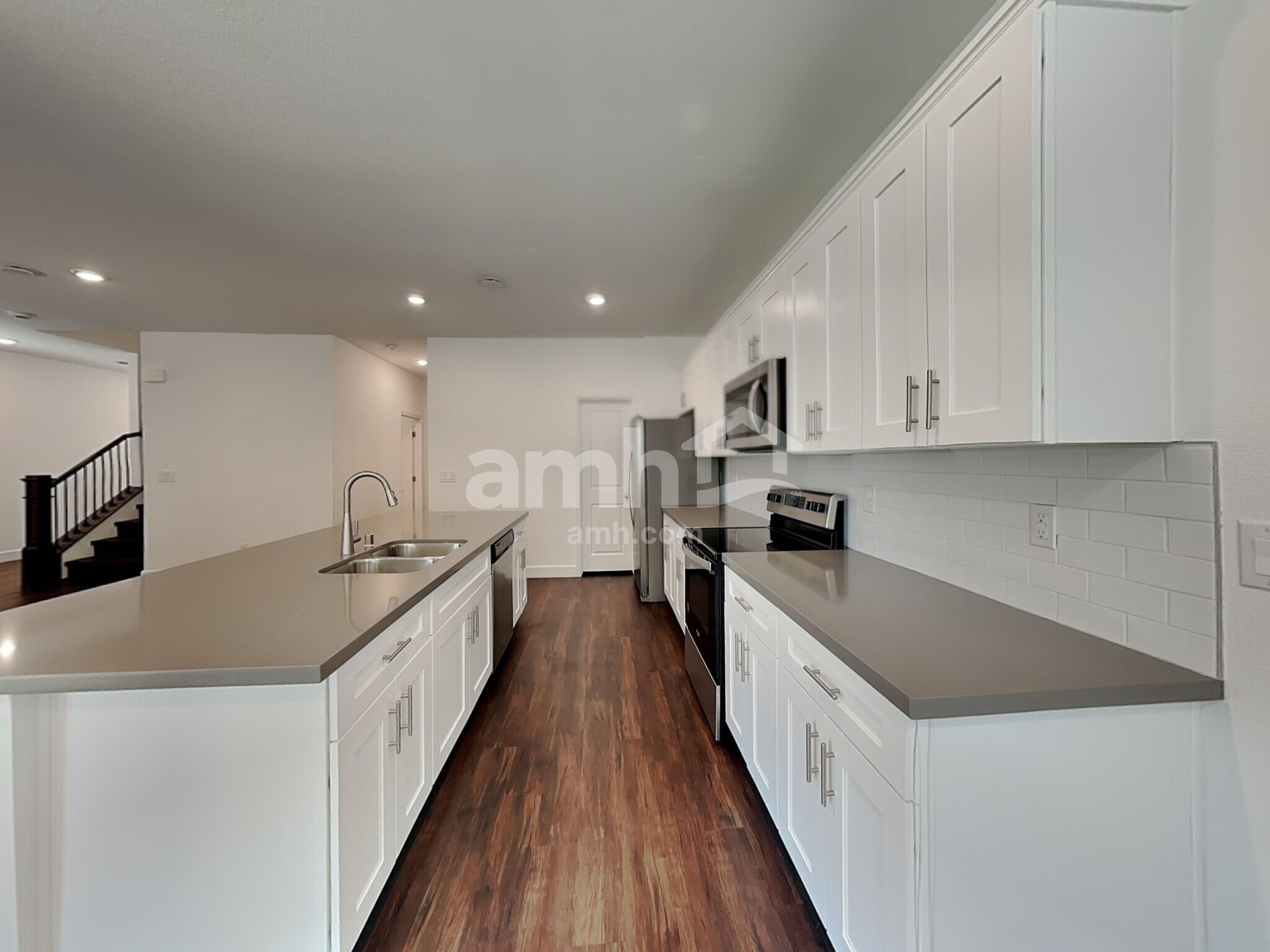 Building Photo - 10324 Beaver Tail St