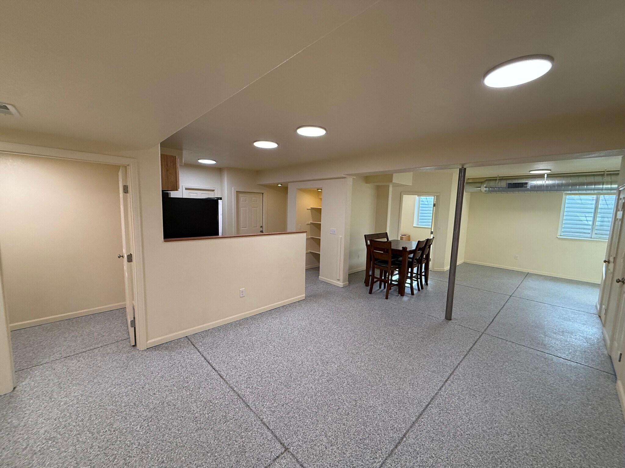 Building Photo - 930 Sugar Mill Ave