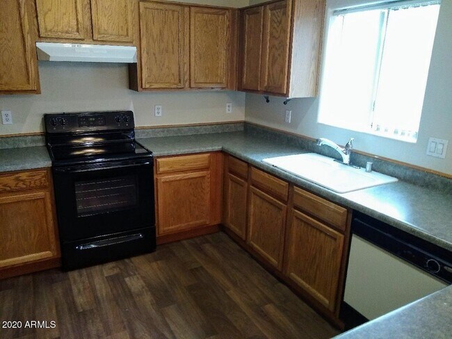 Building Photo - 11392 W Mountain View Dr