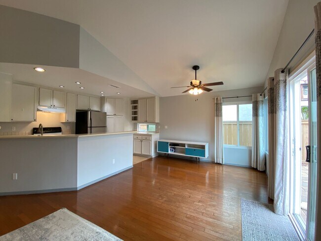Building Photo - Beautiful Single Story Home in Shadow-Ridge!