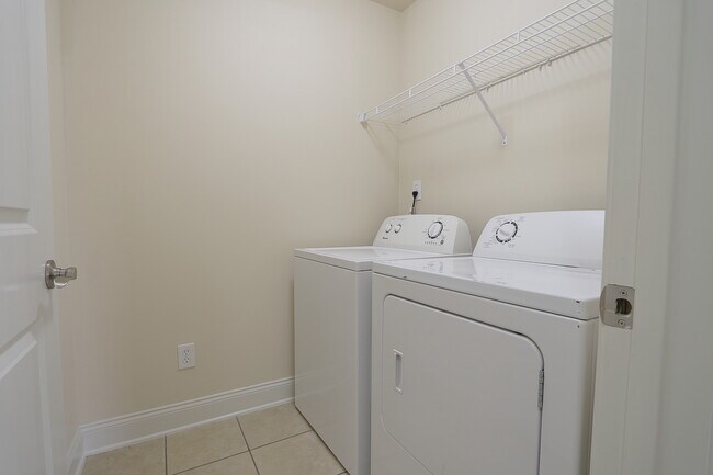 Building Photo - 349 Dovington Dr