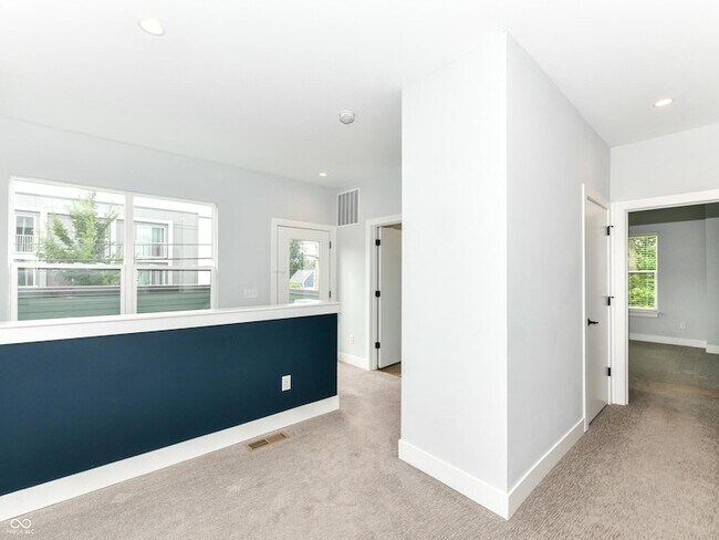 Building Photo - 1704 Rosette Wy