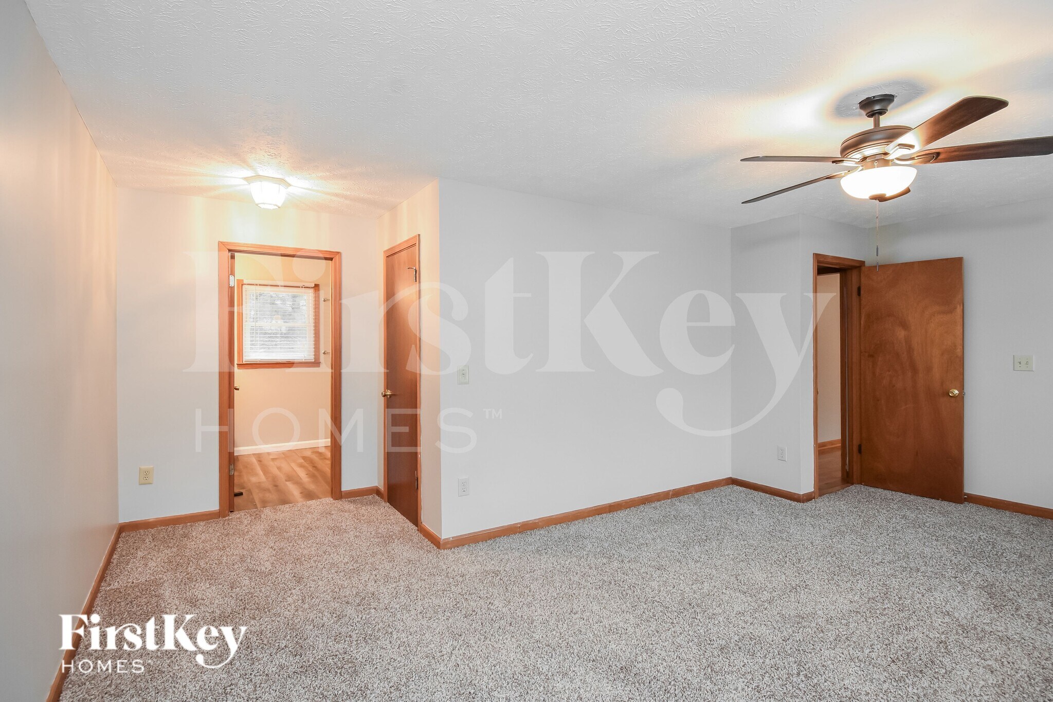 Building Photo - 72 Hickory Glen Way