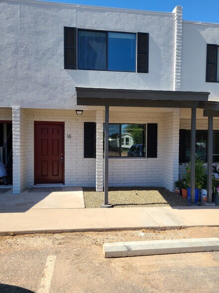 Primary Photo - 333 N 16th St