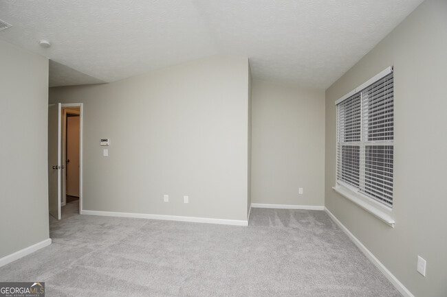 Building Photo - 2725 Wildflower Ln SW