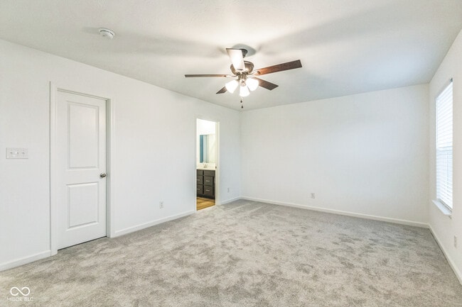 Building Photo - 3449 Briarwick Dr