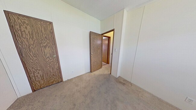 Building Photo - Mobile Home