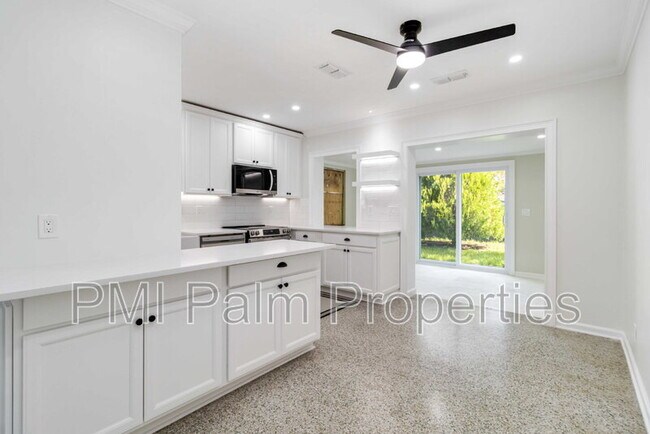 Building Photo - 431 52nd St