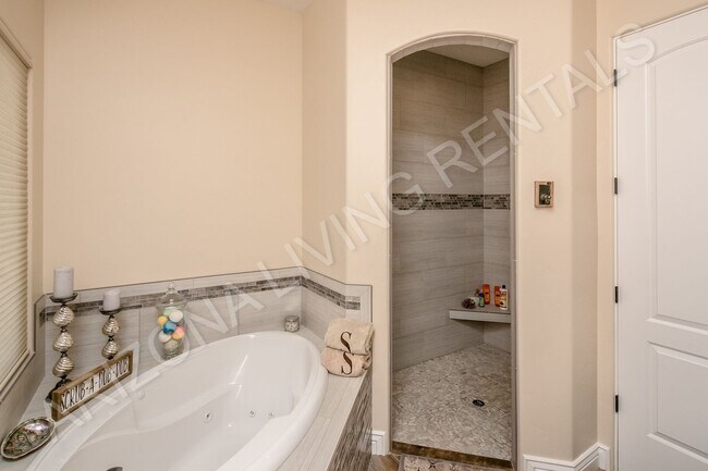 Building Photo - FURNISHED AVAILABLE JANUARY 2027 - MARCH 2027