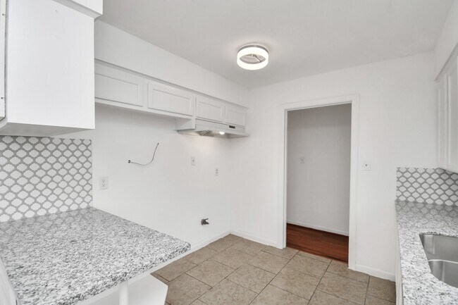 Building Photo - 8534 Fillmore St