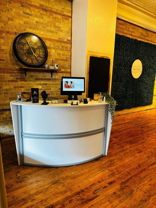 Building Photo - 330 Main St