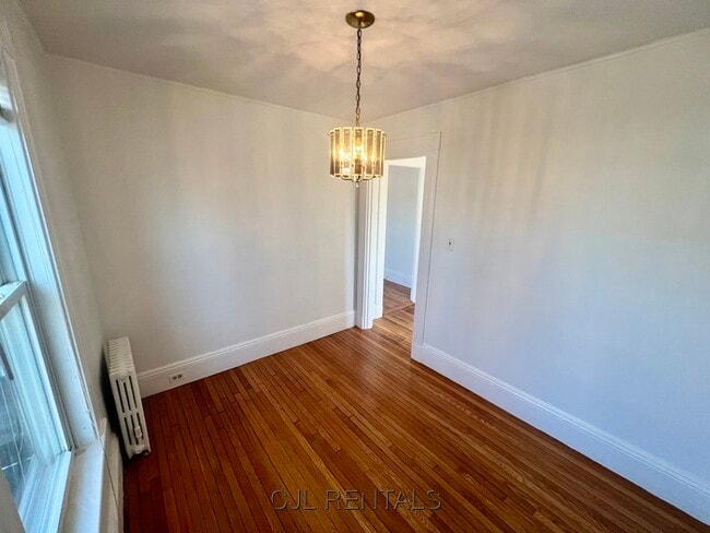 Building Photo - 50 Pond St