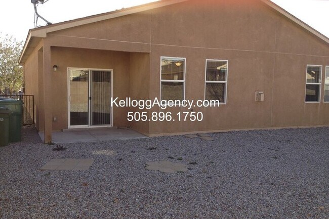 Building Photo - COMING SOON - 3 Bedroom in Cabezon Subdivi...