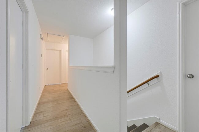 Building Photo - 5126 Lamppost Hill Ct