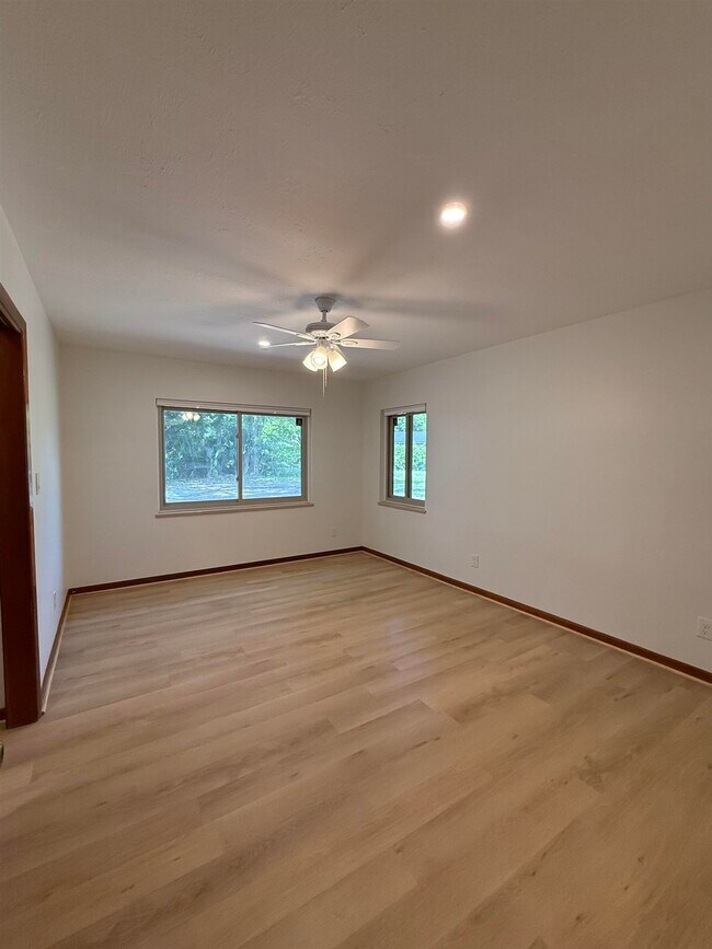 Building Photo - 378 El Rey Ave