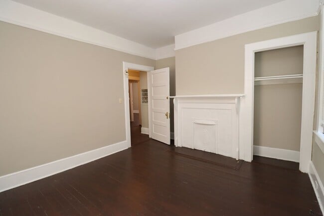 Building Photo - Historic 2 Bedroom in University Hill – Wa...