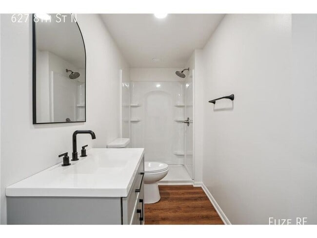 Building Photo - 627 8th St N