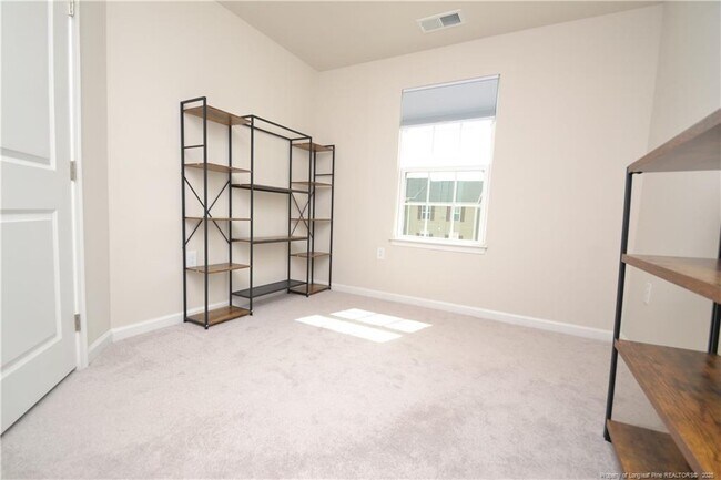 Building Photo - 1006 Romeria Dr