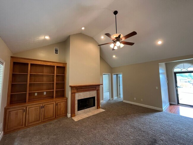 Building Photo - Welcome to the Broadfield Subdivision !! A Place to Call Home.