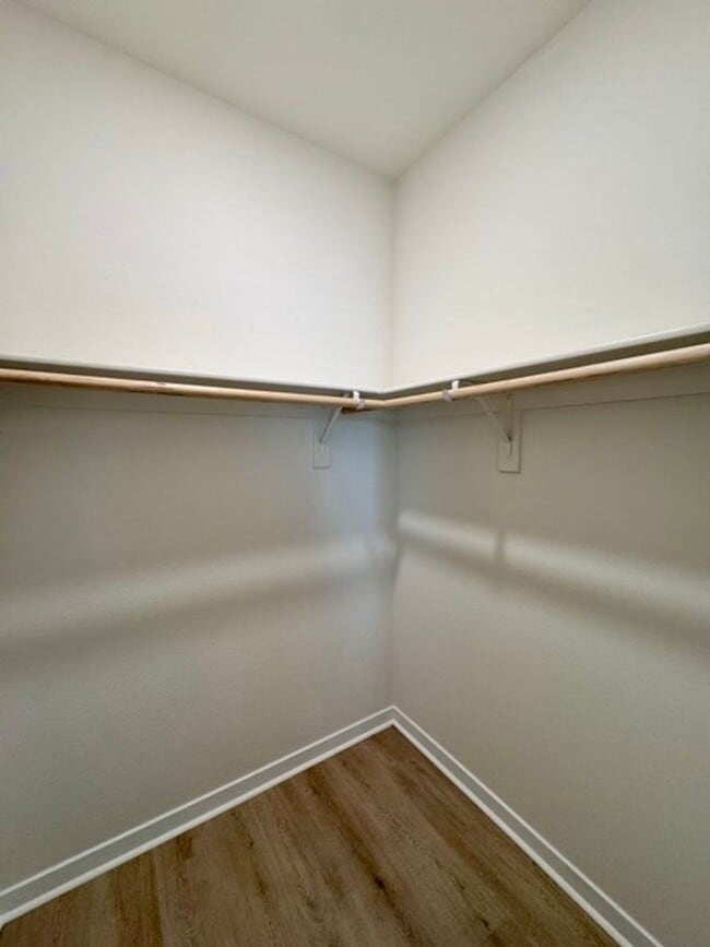 Building Photo - Stunning 2021 built 4 bedroom home for LEA...