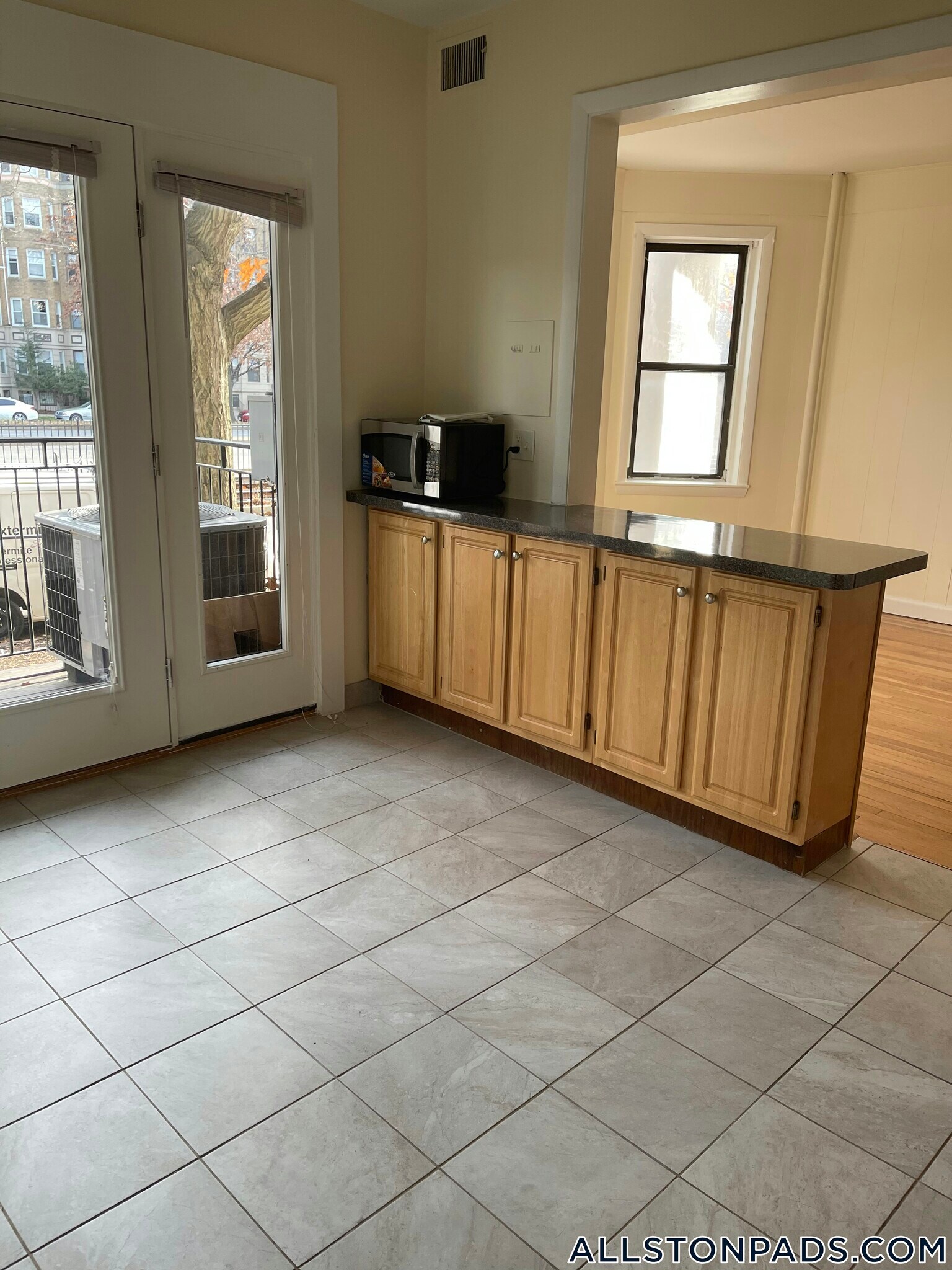 Building Photo - 1137 Commonwealth Ave